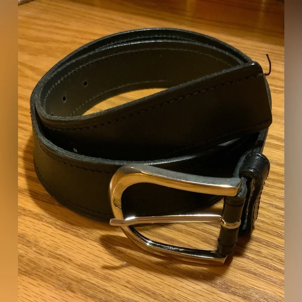Banana Republic Men’s Black Genuine Leather Belt, Dress/Business; Size M